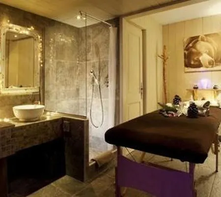 Hoteliere La Renardiere